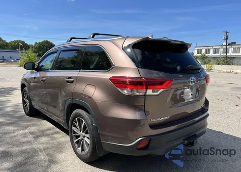 2017 Toyota Highlander Xle from USA, damaged, VIN 5TDJZRFH4HS367780